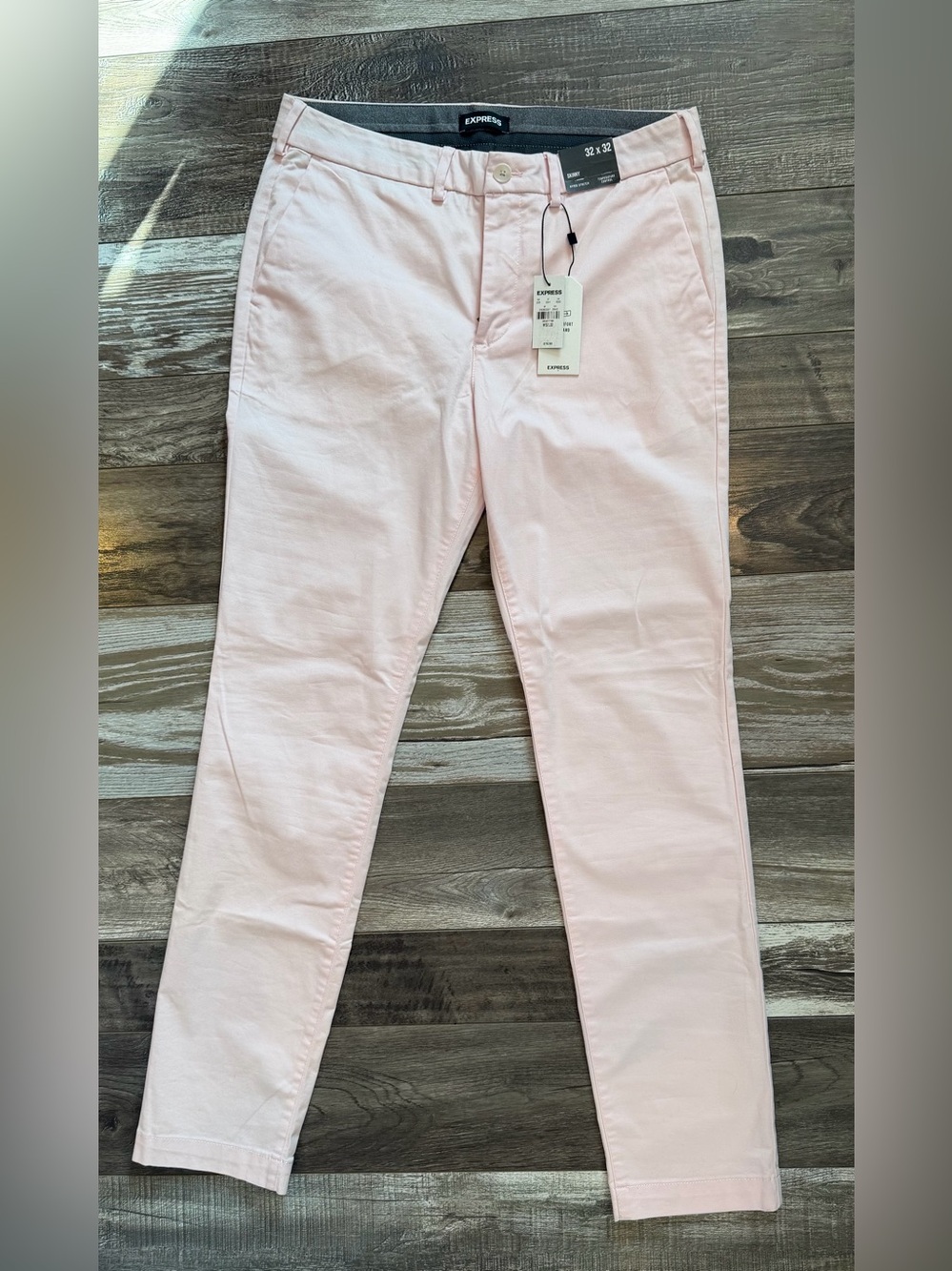 Express Pink Slim Fit Chino Pants
Size 32 x 32 NWT